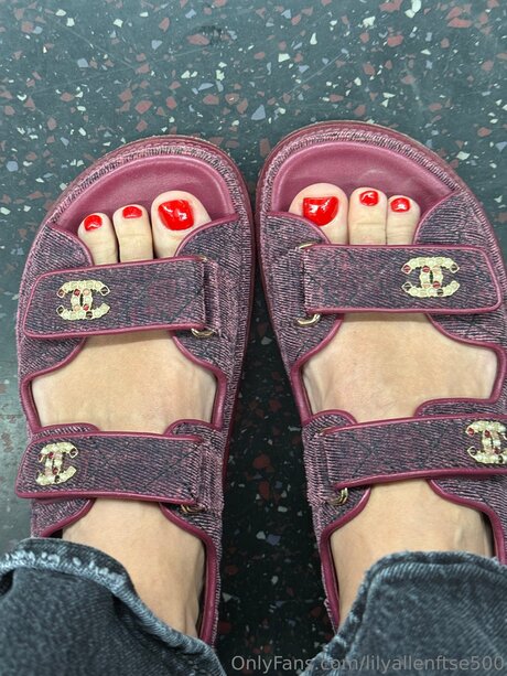 Lilyallenftse500 sexy pornstar galleries