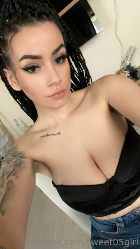 Sweet05girl nude pornstar photo