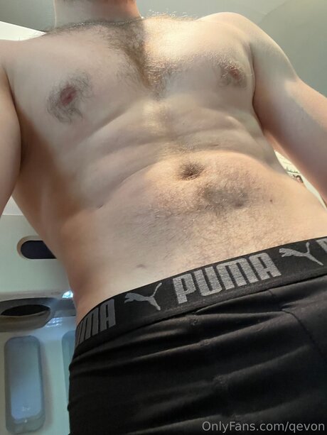 Qevon model sex picture