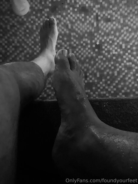 Foundyourfeet pretty pornstar pic