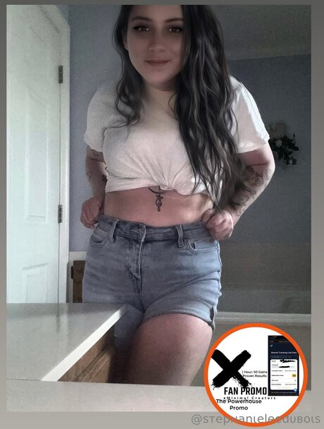 Stephanieleedubois model high quality img