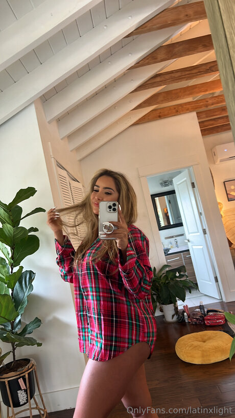 Latinxlight naked actress img