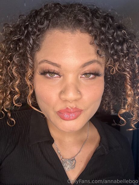 Annabellebooo hot pornstar pic