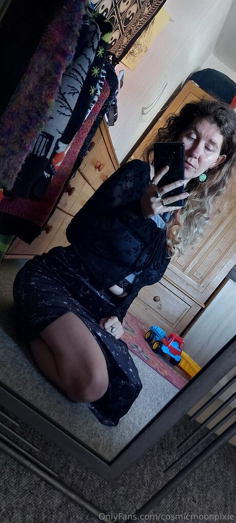 Cosmicmoonpixie model nudes photo