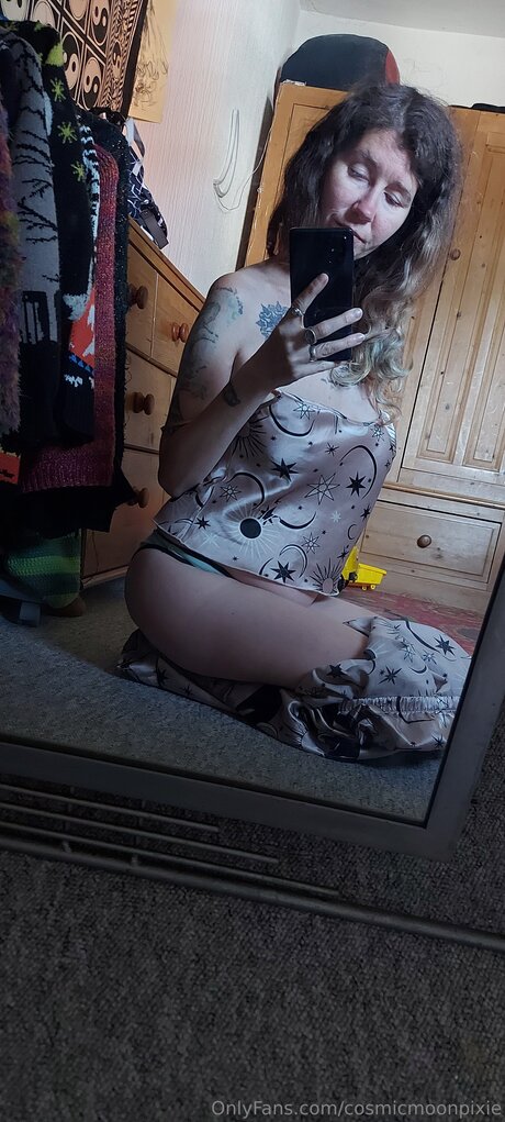 Cosmicmoonpixie model pretty galleries