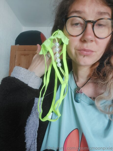 Cosmicmoonpixie high quality model photo