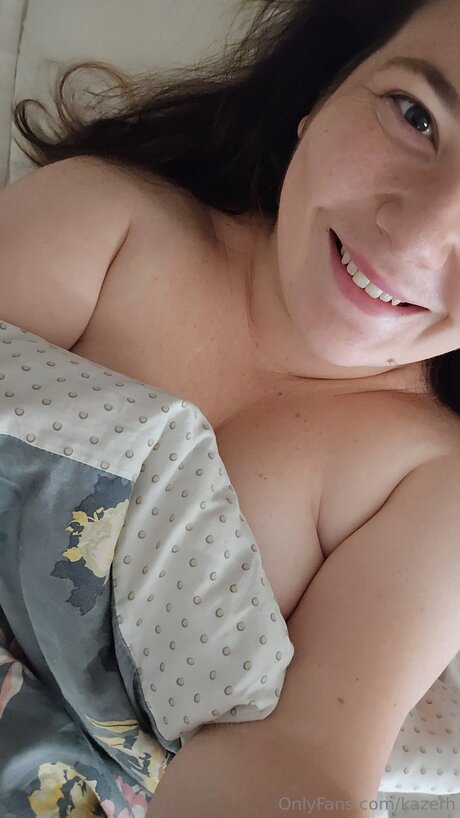 Kazerh adult actress photo