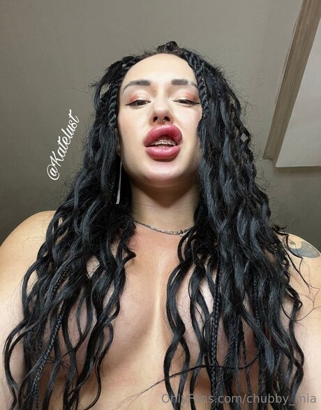 Chubby Mia pornstar picture