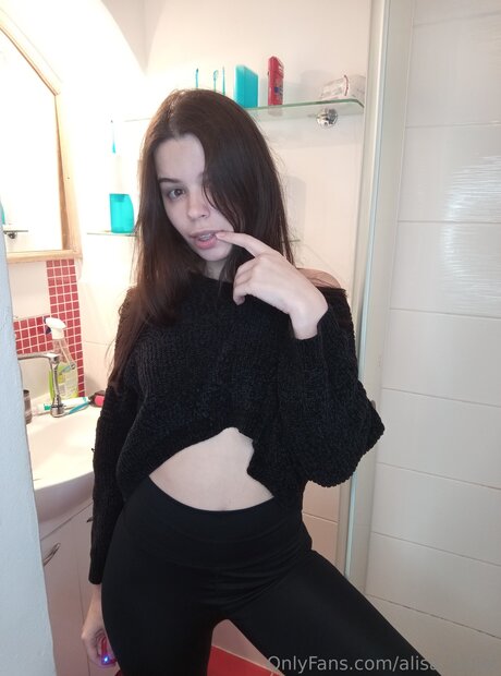 Alisa Violet free star pics