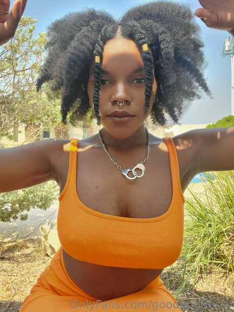 Rightwhereuwantme free actress pictures