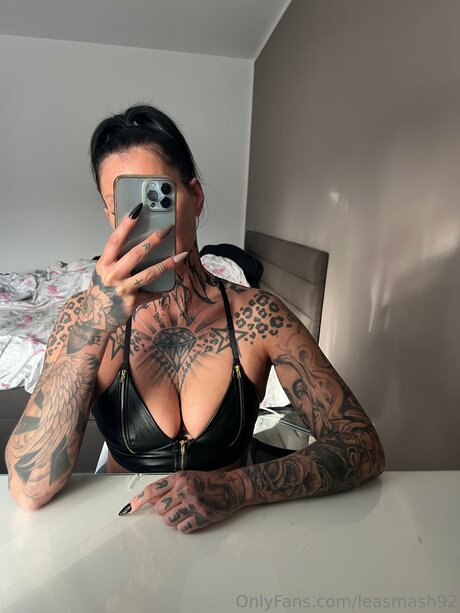 Elaineshubz exclusive pornstar image