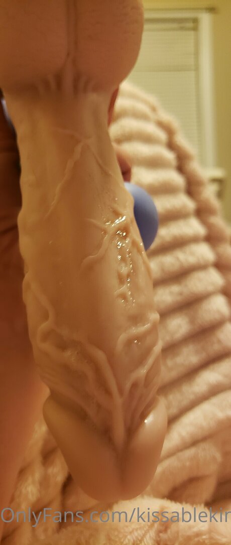 Kissablekink Freee model exclusive pictures