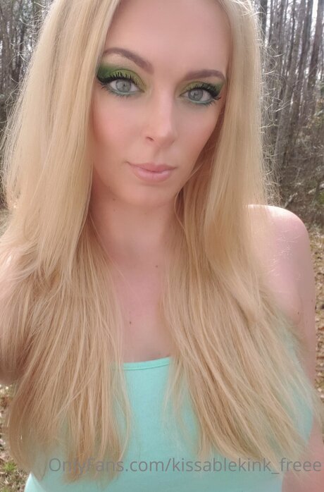 Kissablekink Freee free model galleries