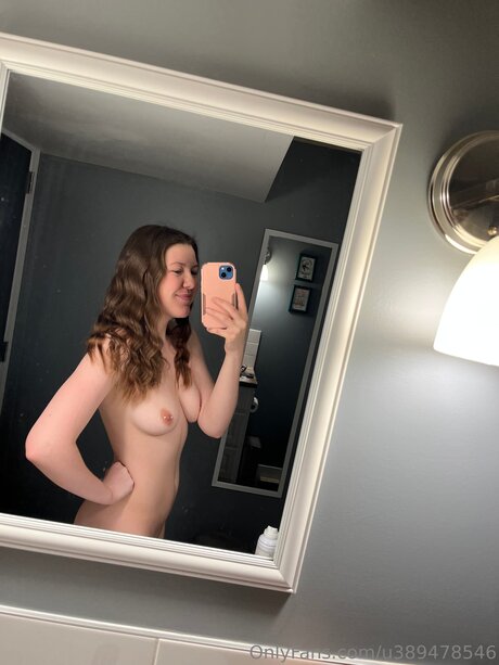 U389478546 nice pornstar image