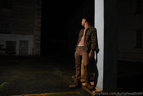 Kurlyheadtrelll star perfect picture