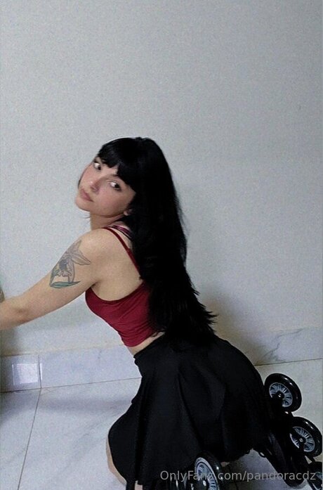 Pandoracdz nudes model image