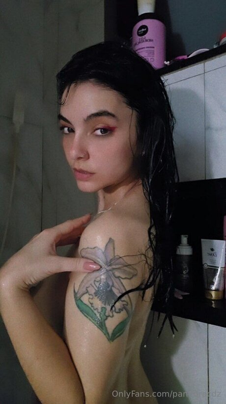 Pandoracdz naked star pics