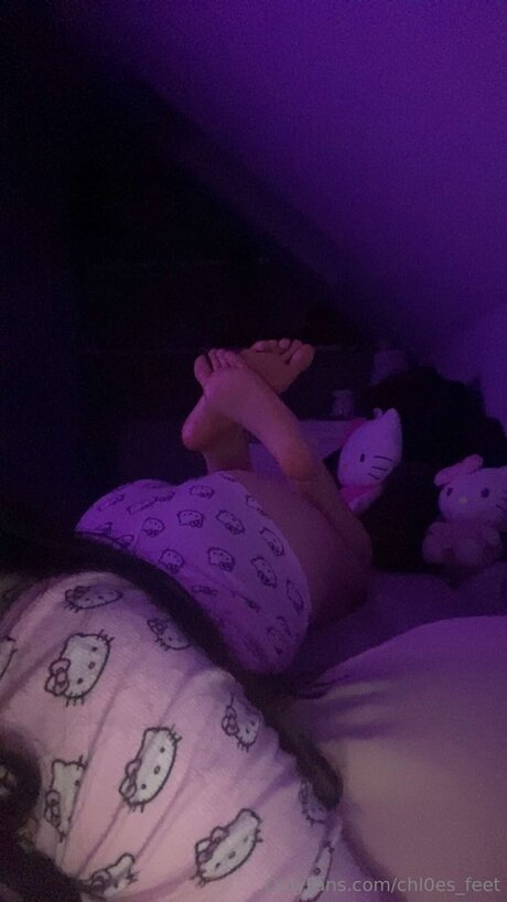 Chl0es Feet pornstar photos