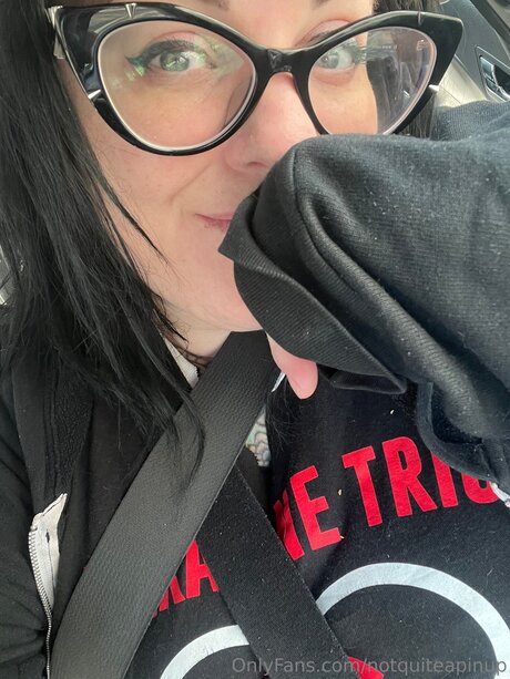 Notquiteapinup nice model pictures