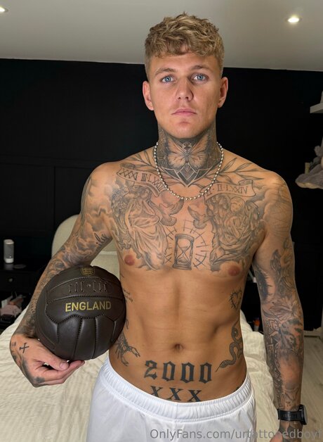 Urtattooedboyf nudes pornstar image
