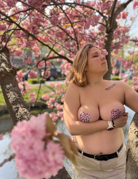 Dariassecrets nude model images