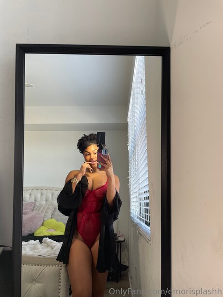 Emorisplashh pornstar adult img