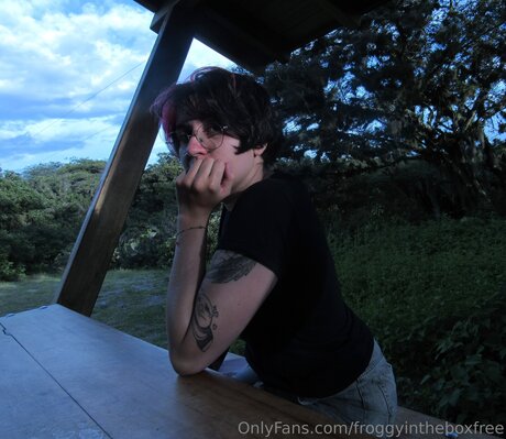 Froggyintheboxfree pornstar nice images