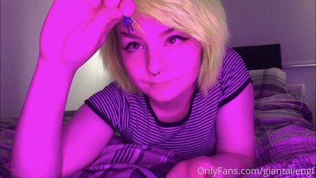 Giantaliengf star porn pic