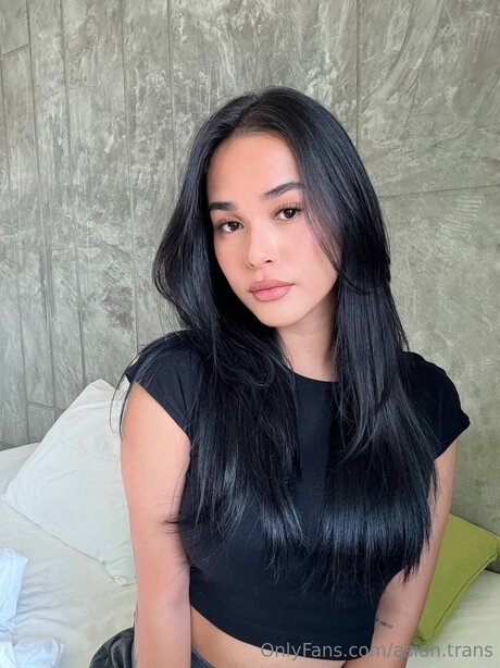 Asian Trans pornstar erotic pictures