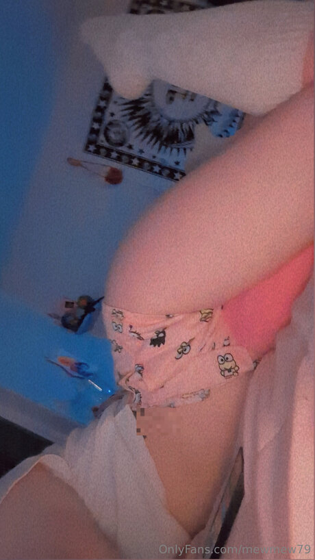 Mewmew79 erotic actress pictures