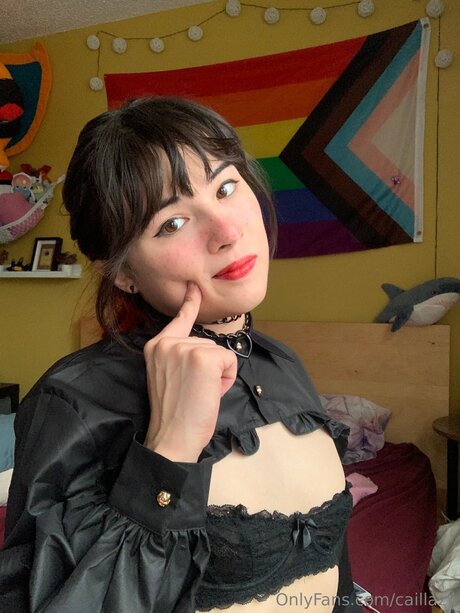 Caillazy nude model pics