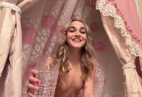 Iris World top pornstar pictures