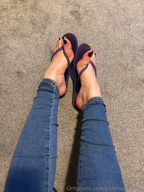 Barefootbaby1 perfect model image