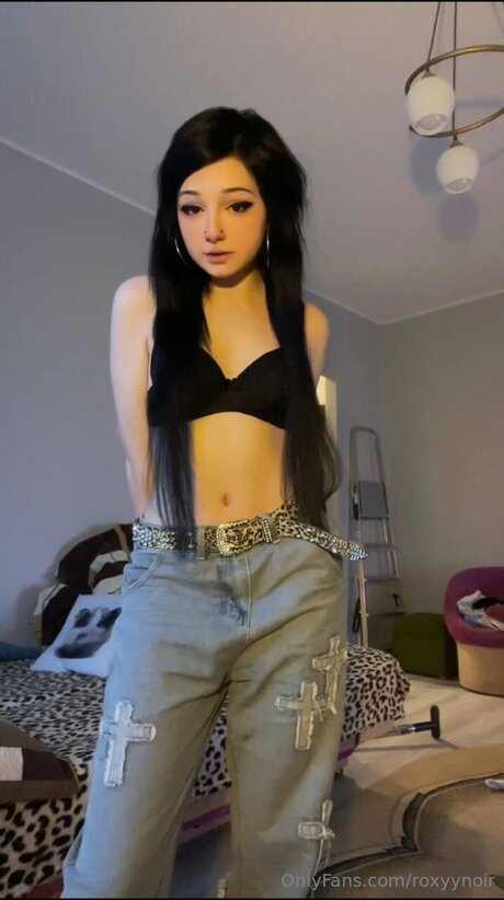 Roxyynoirrr xxx actress img