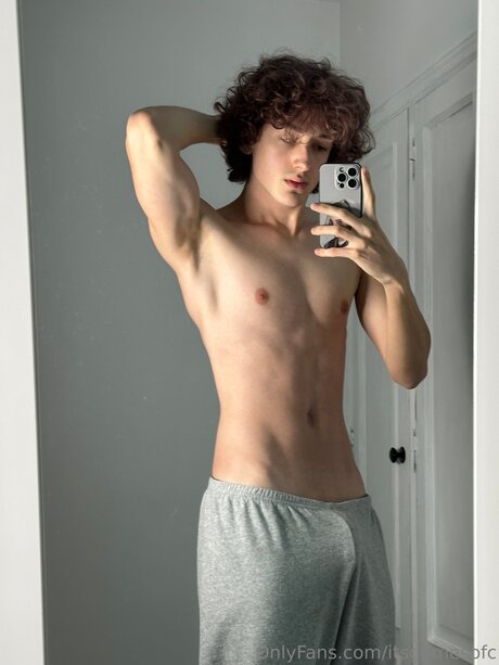 Itsgomesofc sex model galleries