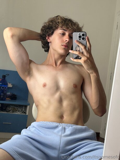 Itsgomesofc nude actress galleries