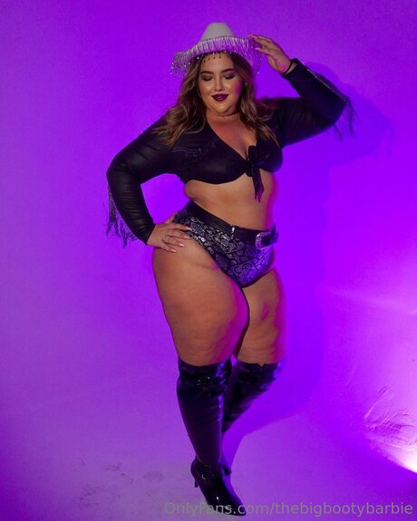 Thebigbootybarbie thumbnail