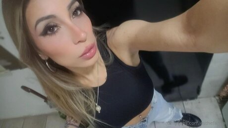 Esthefanya profile image