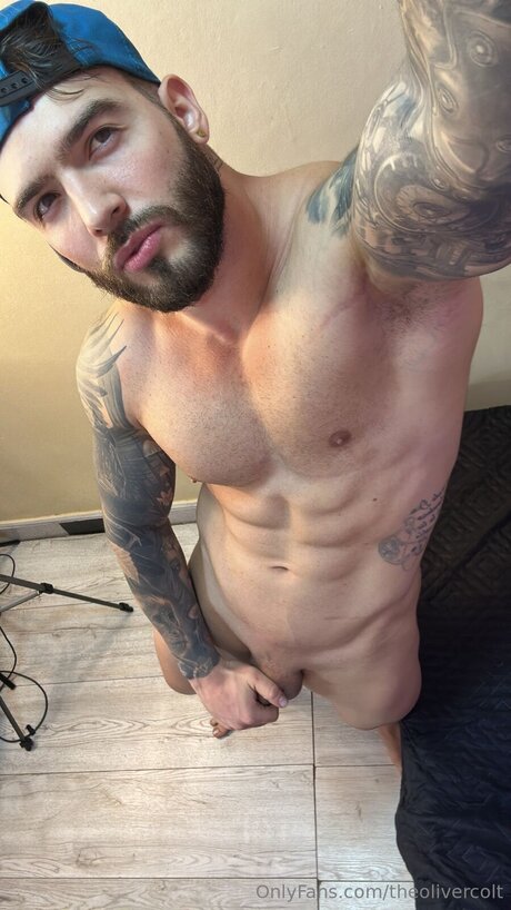 Theolivercolt naked pornstar image