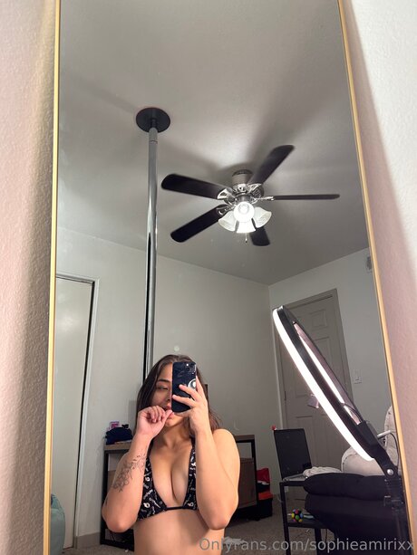 Sophieamirixx beautiful actress photo