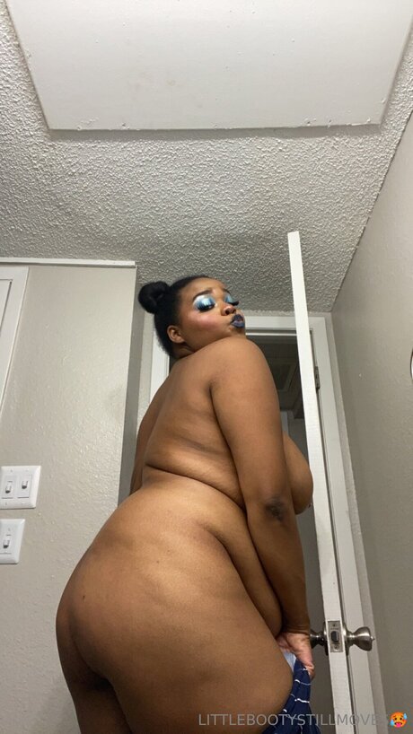Littlebootystillmoves pornstar hd images