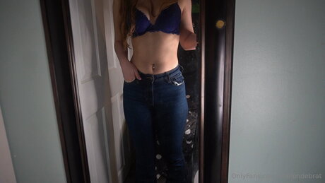 Imblondebrat adult star photo