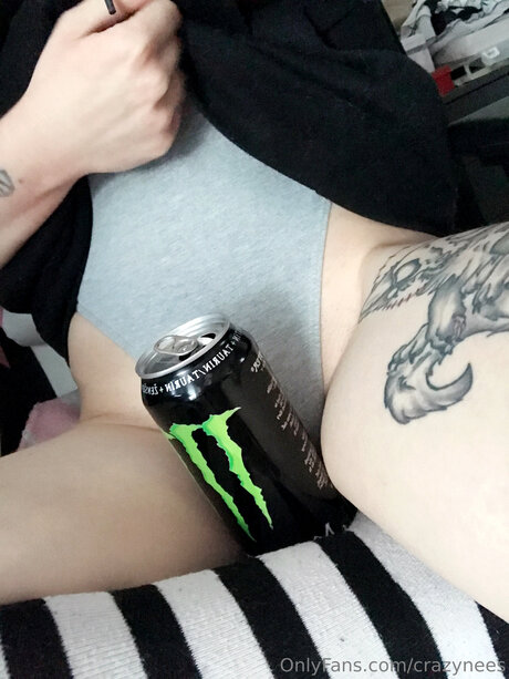 Crazynees model nude img