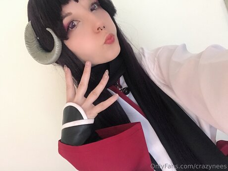 Crazynees model naked pic