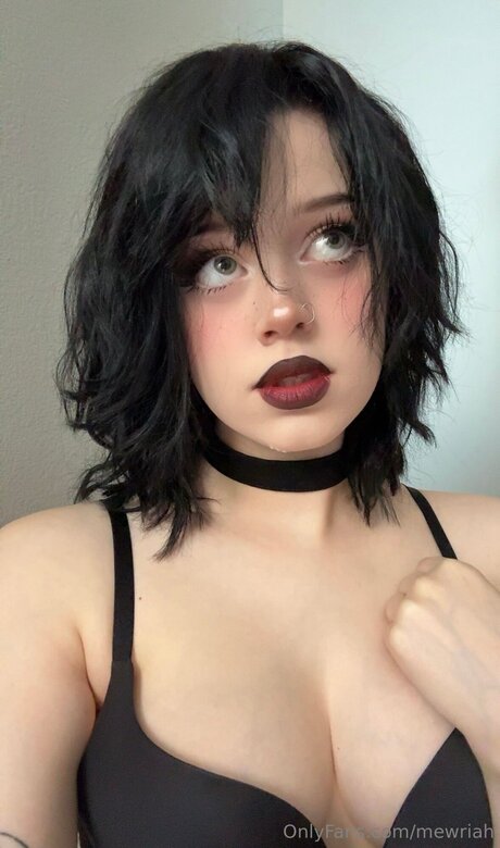 Mewriah nudes pornstar pic