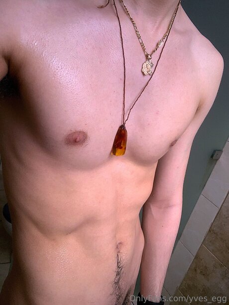 Yves Egg top model photos