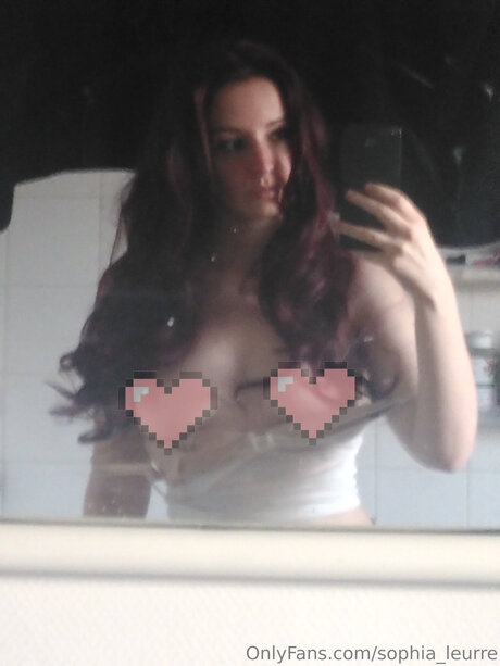 Sophia Leurre model nude picture