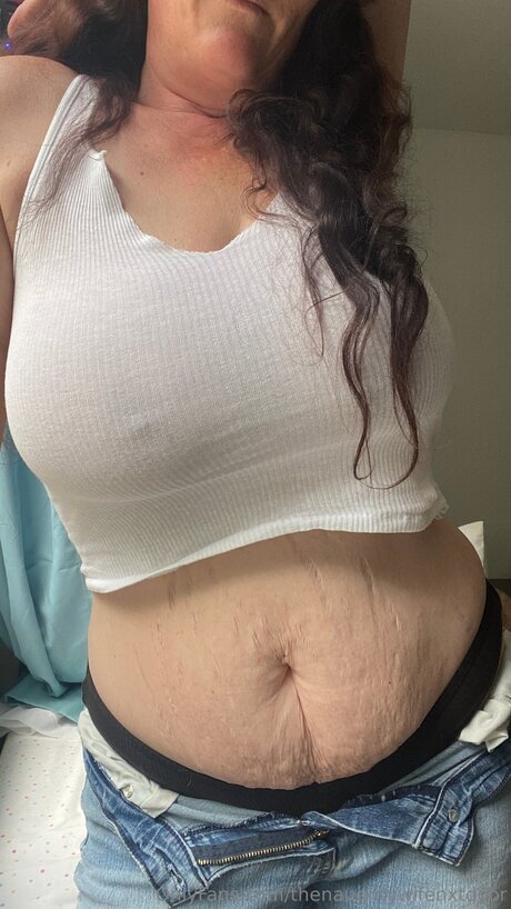 Thenaughtywifenxtdoor hd star photo