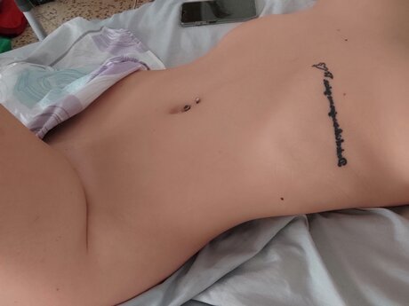 Taptofindout art model img