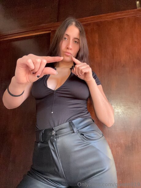 Queen019 hd actress pics